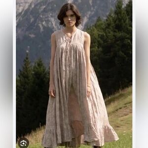 NWT Daughters of India Ishya Gown in Soft Mushroom 🍄‍🟫 SIZE XS